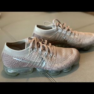 Nike Vapormax Flyknit Athletic Shoes